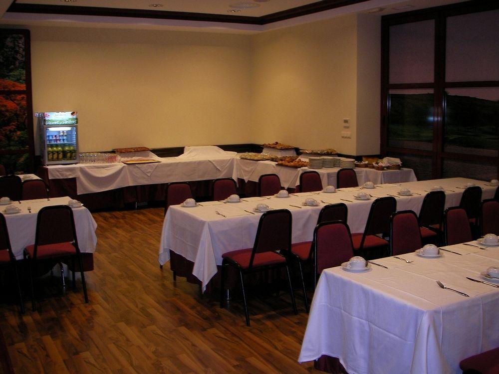 Arva Santiago Leon Hotel Exterior photo